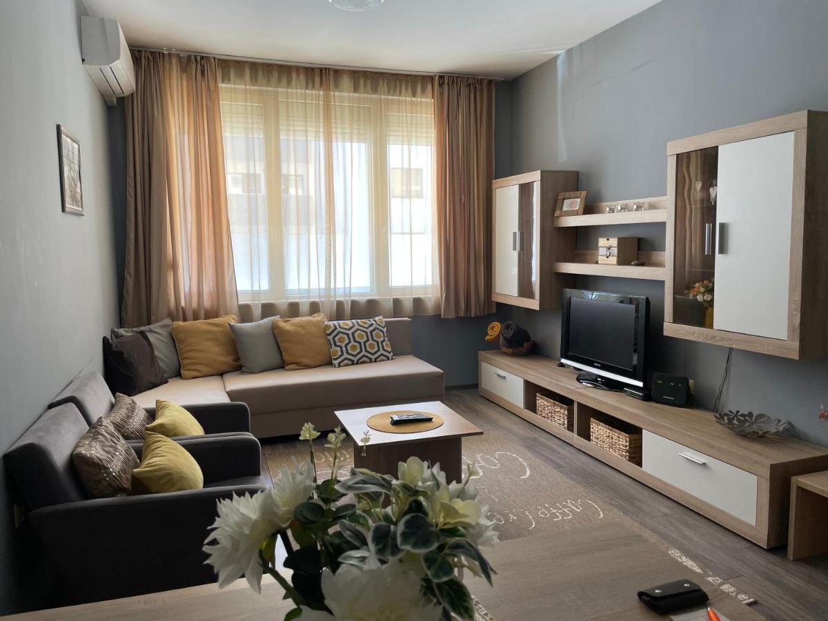 Radost Apartment Varna ภายนอก รูปภาพ